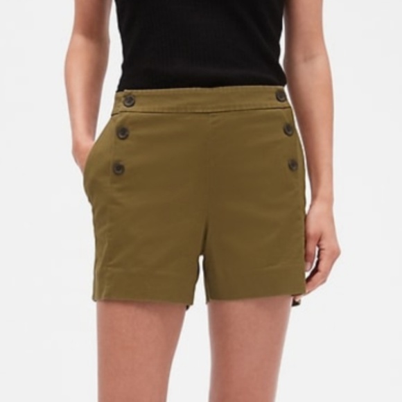 NWT BANANA REPUBLIC | Sailor Shorts - Picture 2 of 3
